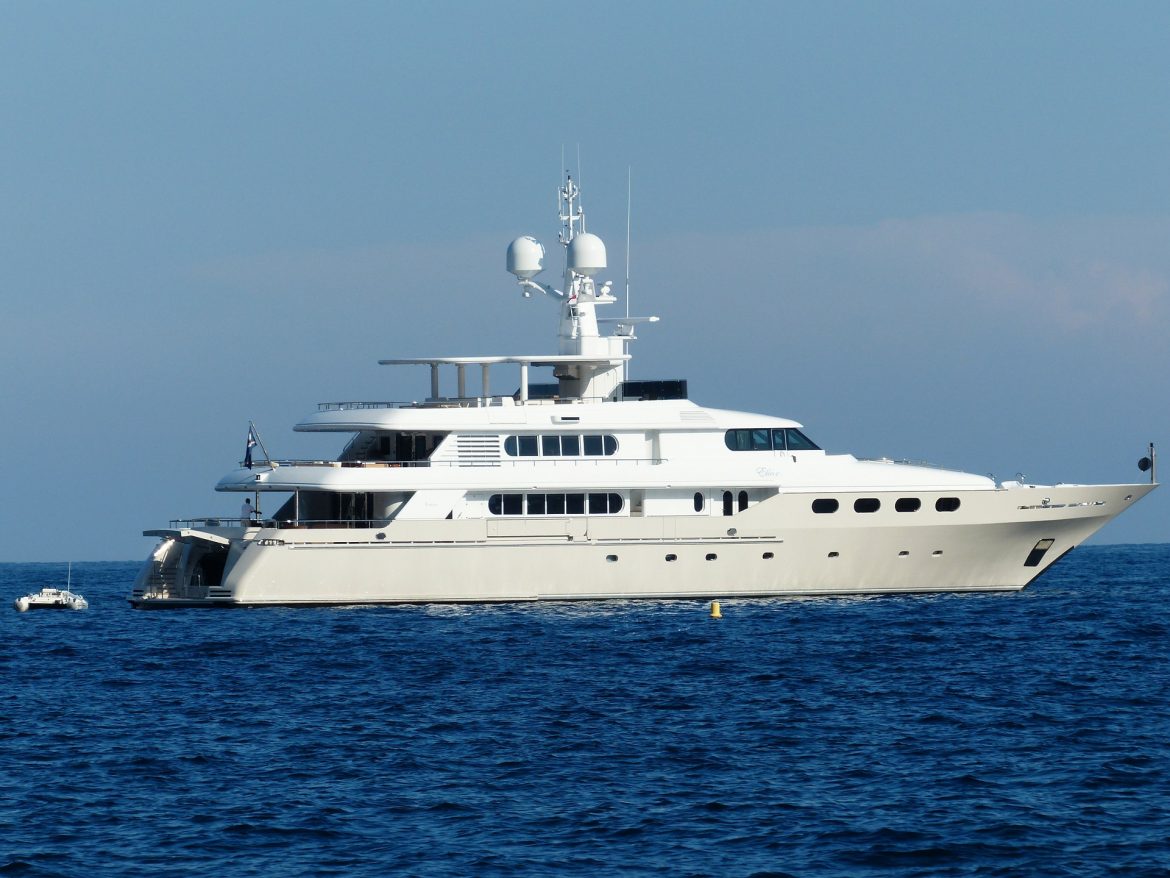 3 Factors to Think About When Buying a Luxury Yacht